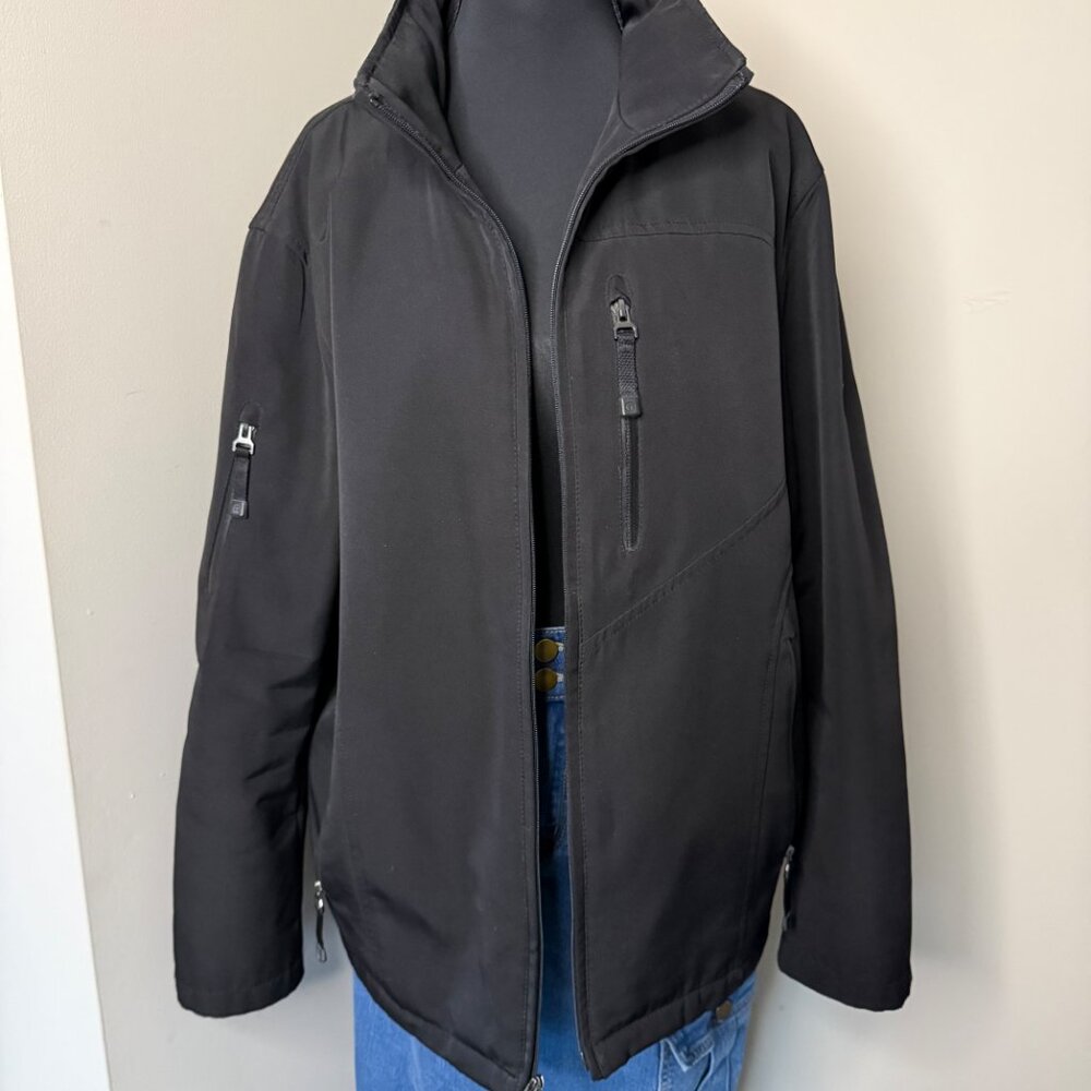 Tumi Tech Mens All around Jacket Lightly Quilted Medium